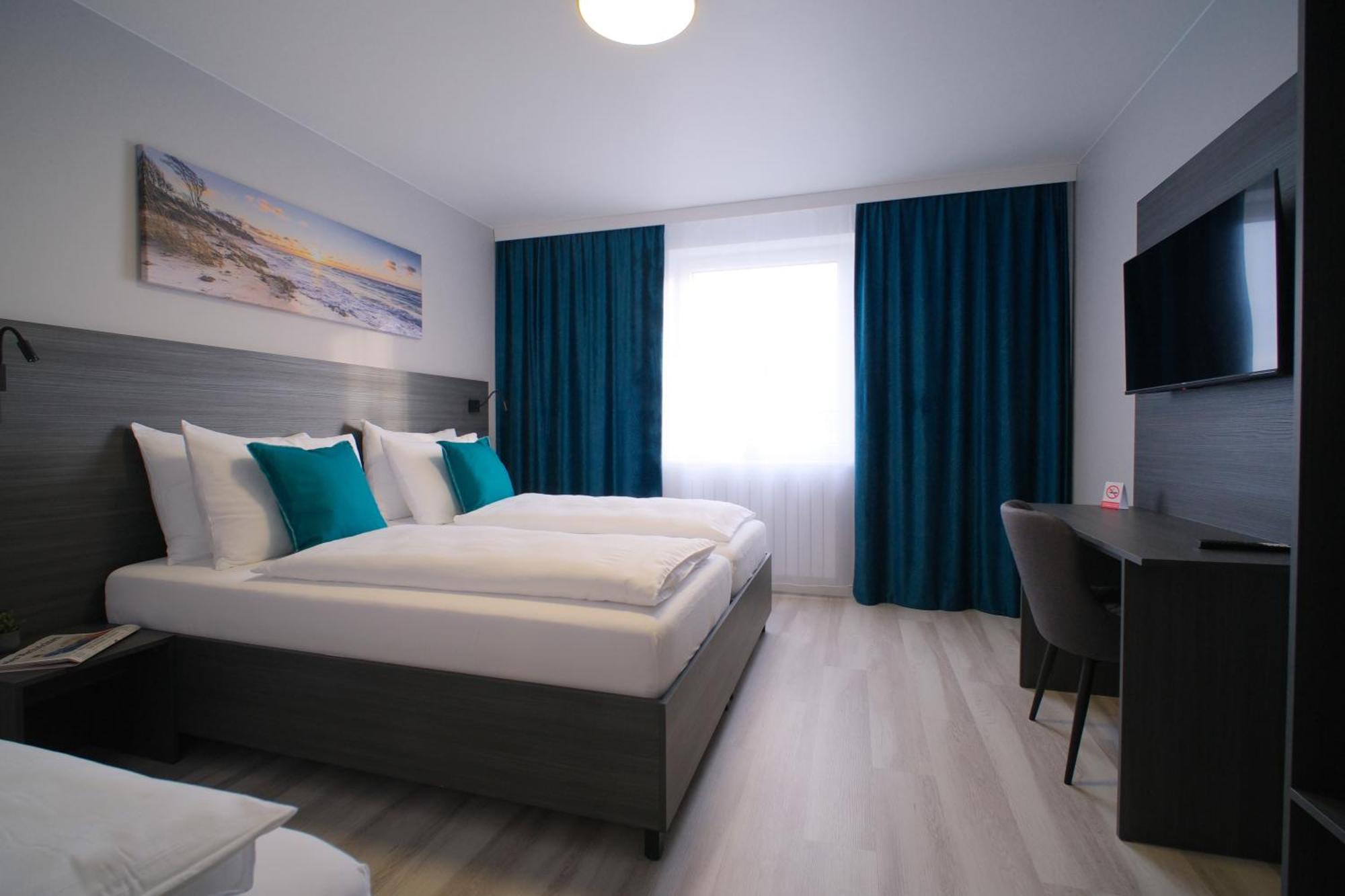 Hotel Kiel By Melio Melsdorf Exteriör bild